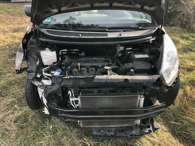 Kia Venga 1.4 benzyna MPI 90KM Klima Uszkodzony Uszkodzona Łódź - zdjęcie 9