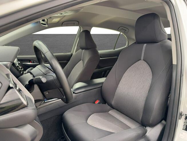 Toyota Camry 2.5 Hybrid Comfort CVT Sedan Warszawa - zdjęcie 10