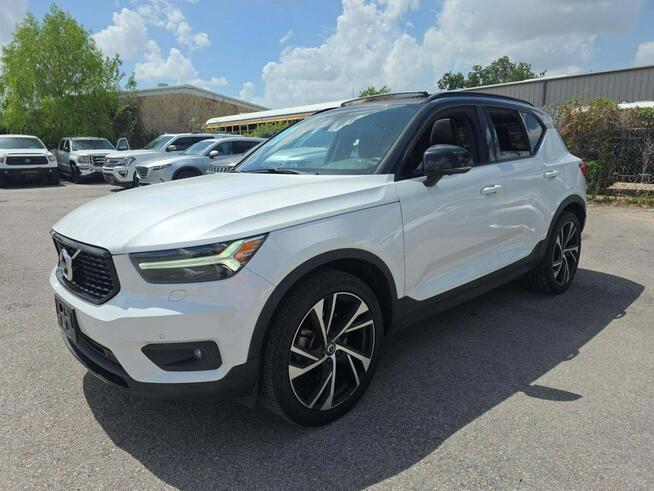 Volvo XC 40 R-Design / AWD / T5 / niski przebieg Tarnów - zdjęcie 2