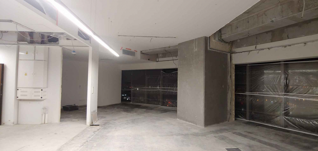 3pok, 95met, Sky Tower KOMÓRKA/GARAŻ/WINDA/2013 (Wrocław) Krzyki - zdjęcie 2