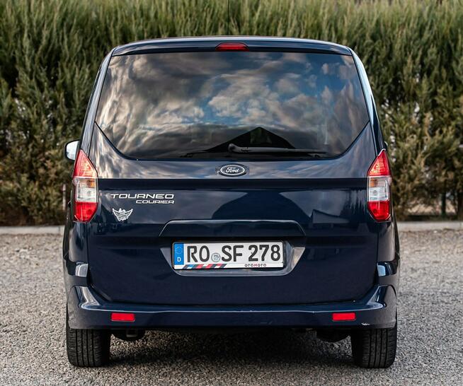 Ford Tourneo Courier Lipsko - zdjęcie 11