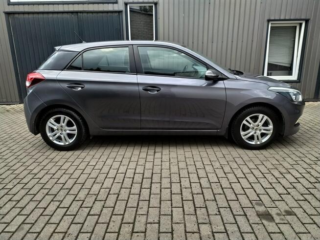 Hyundai i20 1.2 Benzyna  Grzane Fotele  i Kierownica Zarejestrowany Strzała - zdjęcie 8