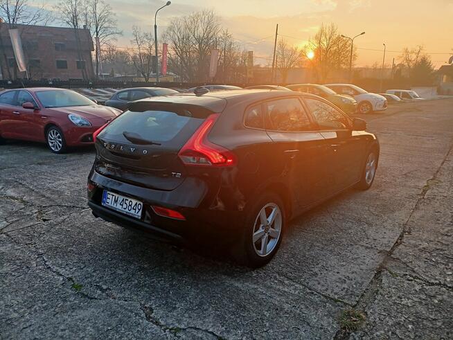 Volvo V40 niski przebieg, bardzo zadbane Tomaszów Mazowiecki - zdjęcie 7