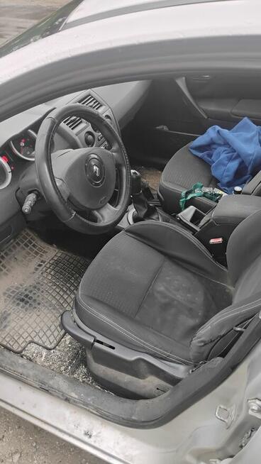 Syndyk sprzeda samochód osobowy marki Renault Megane Warszawa - zdjęcie 5
