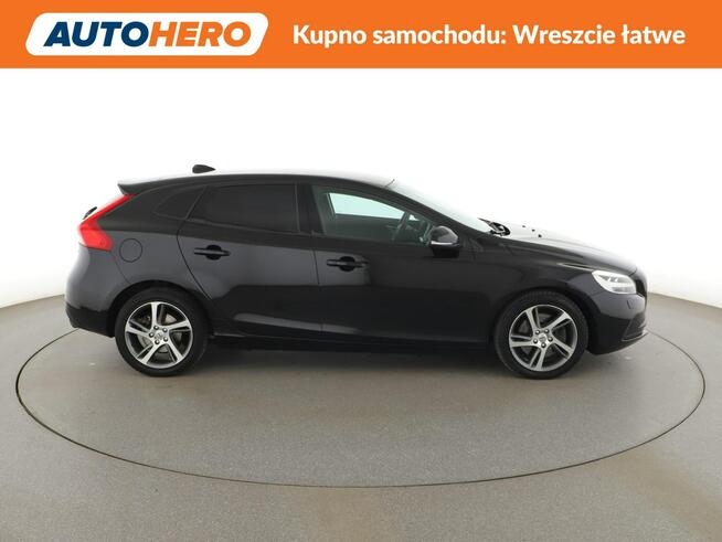Volvo V40 Momentum automat T3 navi kamera tempomat grzane fotele LED Warszawa - zdjęcie 9