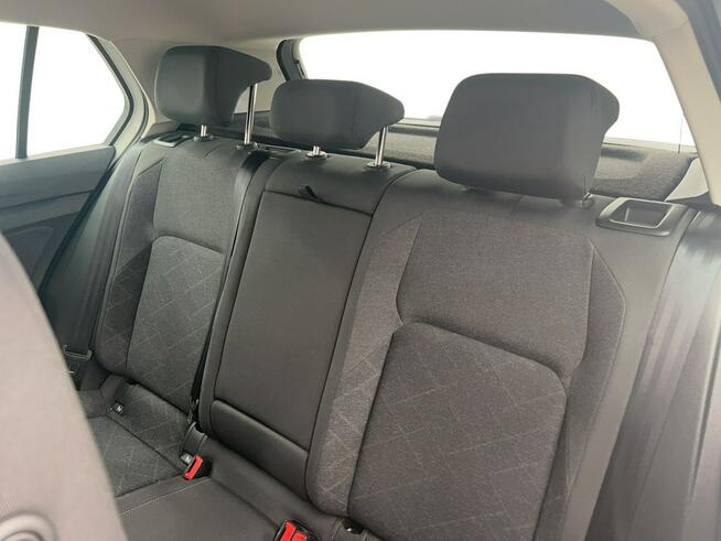 Volkswagen Golf VIII 1.0 eTSI Life DSG Hatchback Warszawa - zdjęcie 12