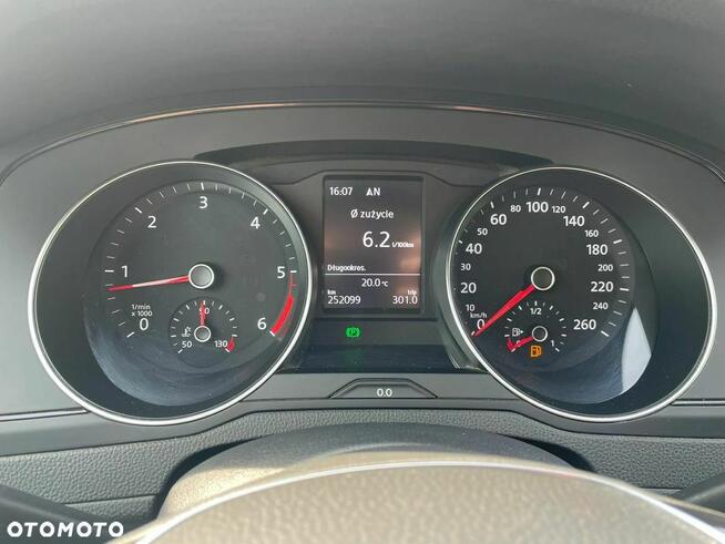 Volkswagen Passat 2.0 TDI BMT Trendline Kraków - zdjęcie 9