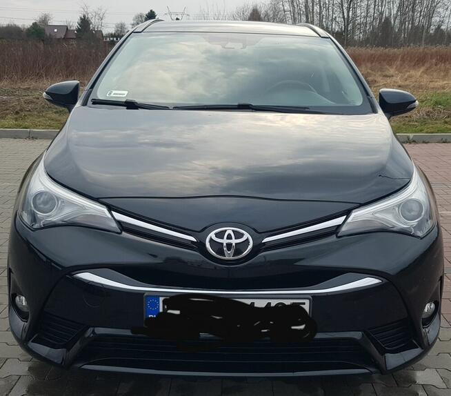 Toyota Avensis 1.8 Valvematic Kombi 2018 t27 Polski Salon Prawiedniki - zdjęcie 1