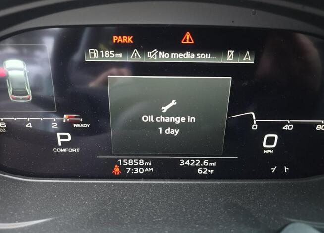 Audi Q3 PREMIUM PLUS / S-Line / niski przebieg Cieszyn - zdjęcie 9