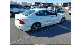 Volvo S60 / T5 INSCRIPTION / niski przebieg / Tarnów - zdjęcie 6