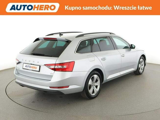 Škoda Superb full led automat fv23 niski przebieg navi kamera pdc Warszawa - zdjęcie 7