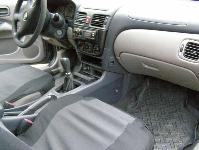 Nissan Almera n16, 1,8 benzyna Wieliczka - zdjęcie 8
