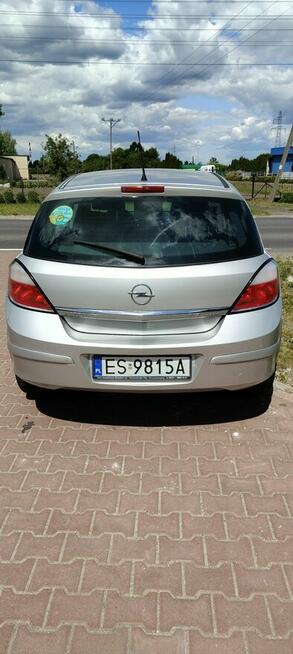 Opel Astra H 1,6 2006 Skierniewice - zdjęcie 11