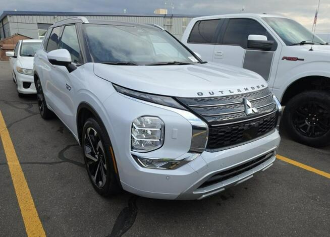 Mitsubishi Outlander Bogata wersja wyposażenia / AWD / niski przebieg Chwaszczyno - zdjęcie 3