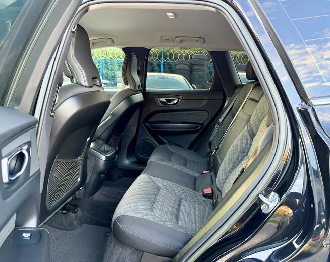 Volvo XC 60 B4,Plus Dark,4x4,AWD,Gwarancja Kamienna Góra - zdjęcie 10
