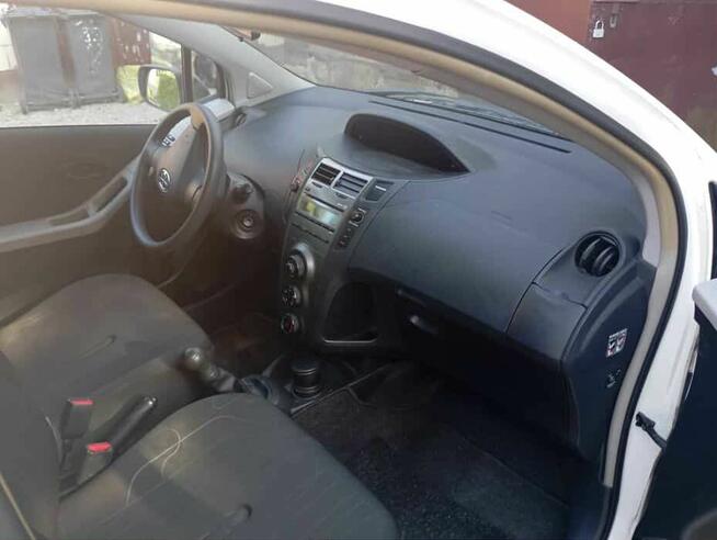 Toyota Yaris Opatów - zdjęcie 3