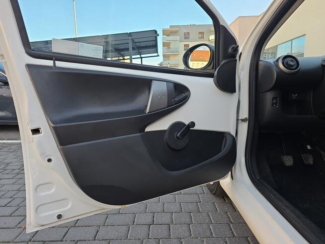 Toyota Aygo 1.0 VVT-i 68KM/ Toruń - zdjęcie 10
