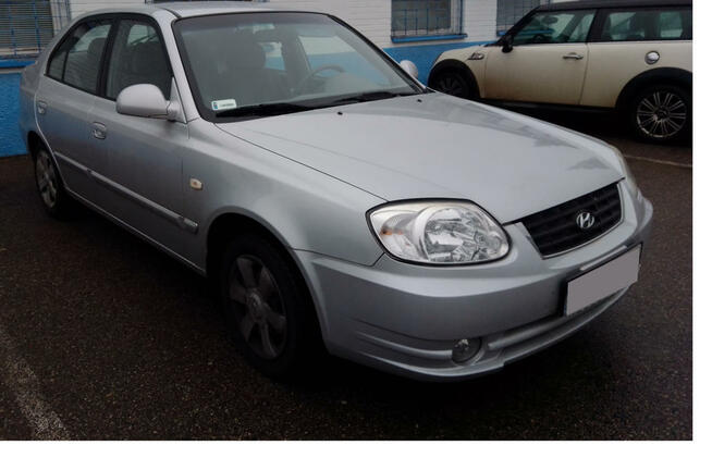 Hyundai Accent II 1.3 GLS 88KM 2005 Białystok - zdjęcie 5