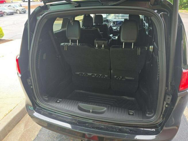Chrysler Pacifica LIMITED S / niski przebieg / mała szkoda Warszawa - zdjęcie 5