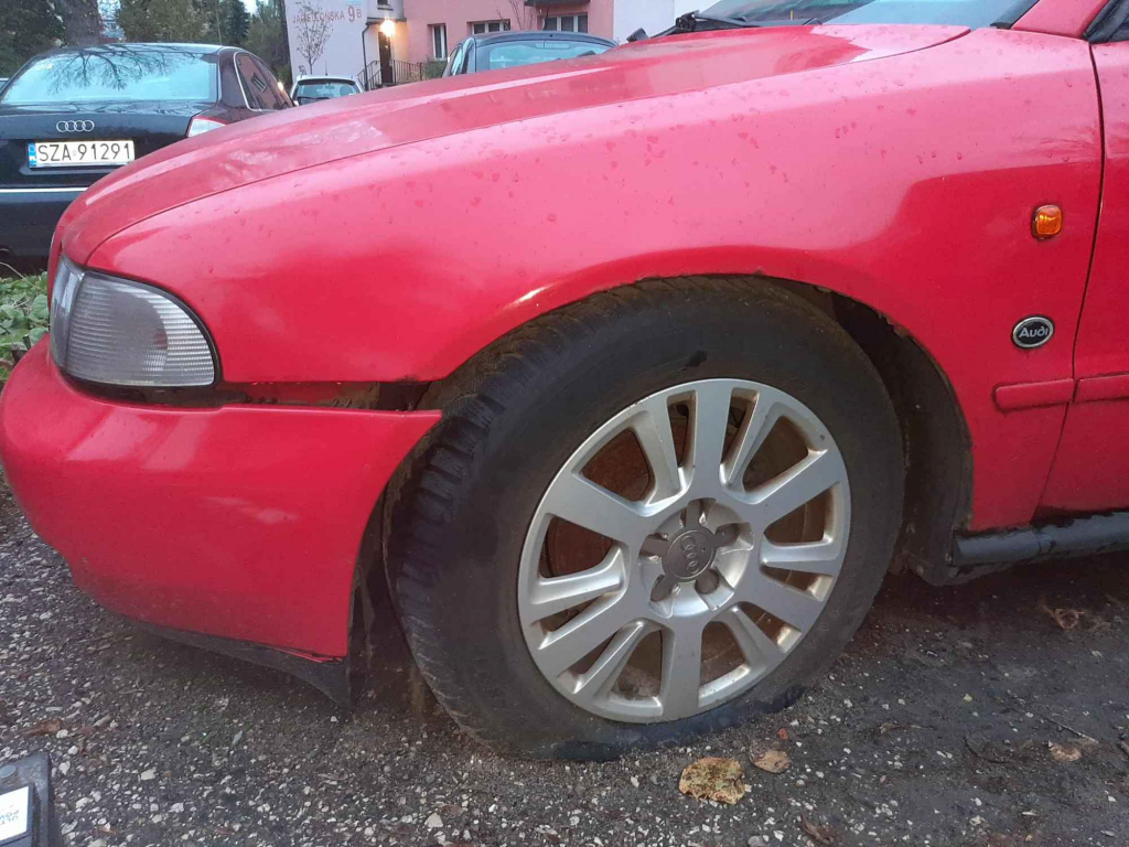 Sprzedaż Audi A4, rok prod. 1996 Czeladź - zdjęcie 2