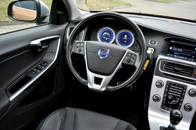 Volvo S60 FULL_OPCJA_2.0_D3_163Km_R-Desing_Xenon_Skóra_Navi_ Płock - zdjęcie 7