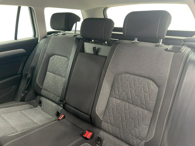 Volkswagen Passat 1.5 TSI EVO Business DSG Kombi Warszawa - zdjęcie 12