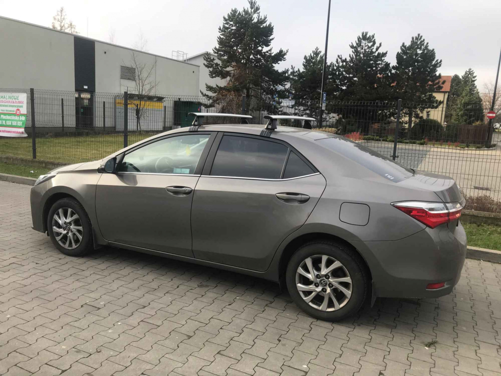 Sprzedam zadbaną Toyota Corolla 1,6 valvematic z niskim przebiegiem Białołęka - zdjęcie 3