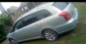 Toyota Avensis Dąbrowa Biskupia - zdjęcie 2