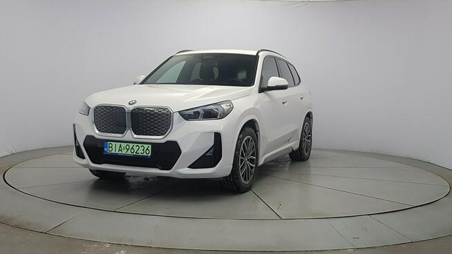 BMW iX1 xDrive30 66.5kWh M Sport! Z Polskiego Salonu! Faktura VAT! Warszawa - zdjęcie 3