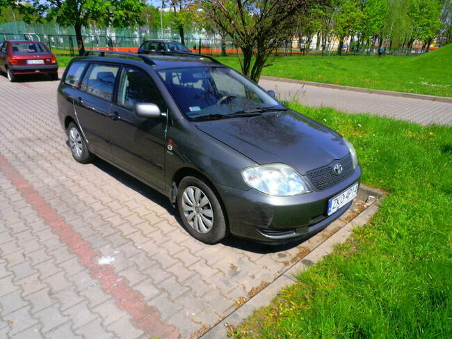 TOYOTA COROLLA KOMBI Oleśnica - zdjęcie 1