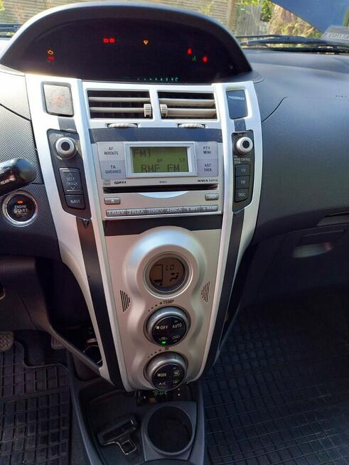 Toyota Yaris 2005r., 1.4 D4D, 66 KW, automat, 198 tyś. km. Otwock - zdjęcie 3