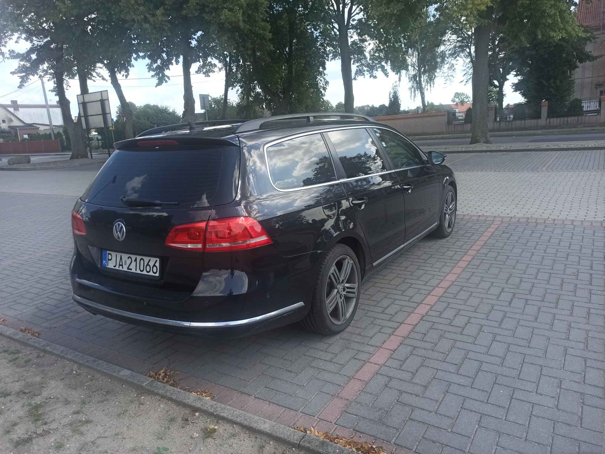 Volkswagen Passat B7 2012r 2.0 TDI Jarocin - zdjęcie 3