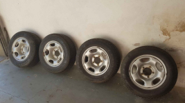 okazyjnie sprzedam opony zimowe do samochodu