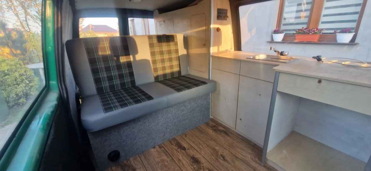 Sprzedam Volkswagen T4, - 2,4 d, 1994 z zabudową kamperową Ostrów Wielkopolski - zdjęcie 8