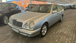 Mercedes E 220 Zduńska Wola - zdjęcie 5