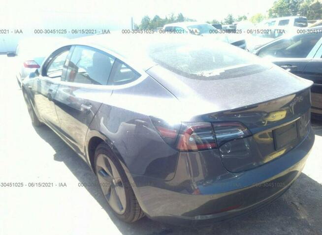 Tesla Model 3 2019, 4x4, Long Range, po gradobiciu Warszawa - zdjęcie 4