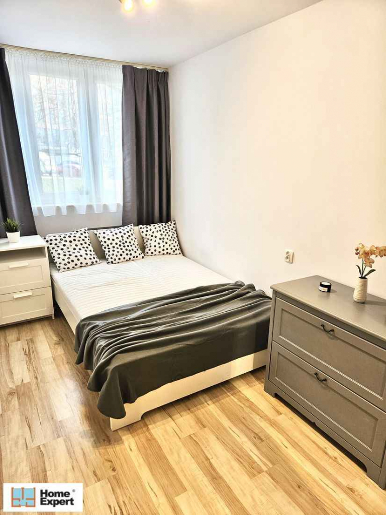 2pok, 37met, Okolice Sky Tower PARKING (Wrocław) Krzyki - zdjęcie 4