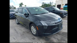 Chrysler Pacifica Bogata wersja wyposażenia / 2027 / Benzyna