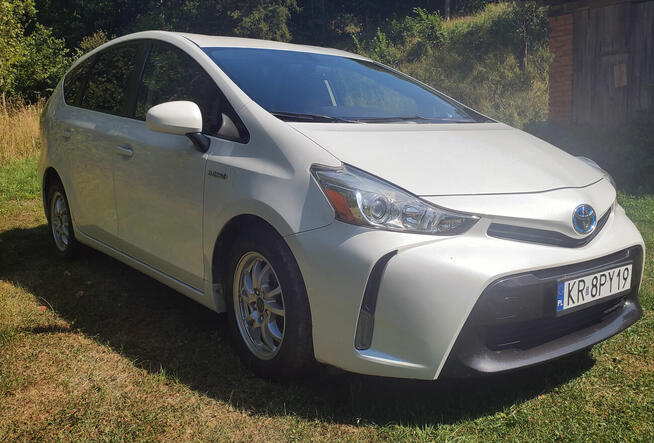 Toyota Prius v 2015 | BOGATA WERSJA | Biała Perła | 1.8 Hybr Ślemień - zdjęcie 1