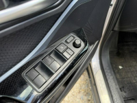Toyota C-HR 1.8 HSD LPG Selection Jasna skóra Uszkodzony Otwock Mały - zdjęcie 12