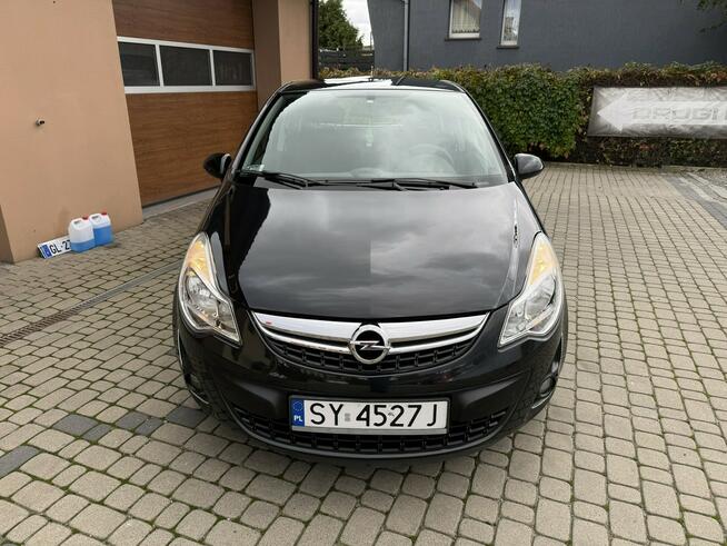 Opel Corsa 1,2 70KM  Klimatyzacja  Opony lato+zima Orzech - zdjęcie 2