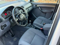 Volkswagen Touran 1.6 Benzyna 7osób Zarejestrowany Gostyń - zdjęcie 11