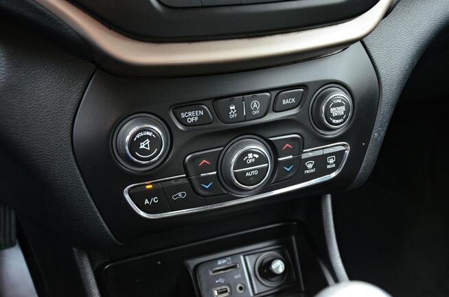 Jeep Cherokee 2.0 JTD 140KM Navi! Skóra! Serwis! Zobacz Warto!!! Ostrów Mazowiecka - zdjęcie 9