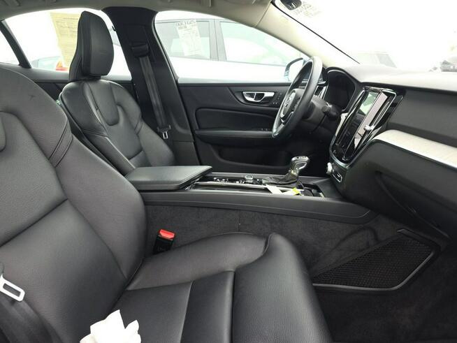 Volvo S60 INSCRIPTION / AWD / niski przebieg / mała szkoda Warszawa - zdjęcie 8