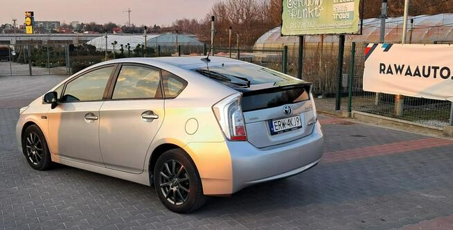 Toyota Prius 1.8 Plug-IN Hybrid Skóra Klimatronik możliwa ZAMIANA Rawa Mazowiecka - zdjęcie 3