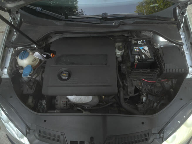 Sprzedam Volkswagena Golfa V, OC wazne do 10.11.2025 Stare Miasto - zdjęcie 6