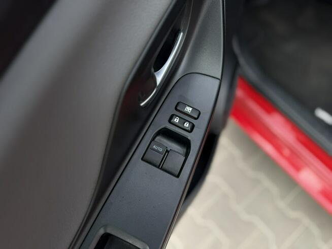 Toyota Yaris 1.5 VVT-i 111 KM 6MT Wersja Premium SalonPL Łódź - zdjęcie 11