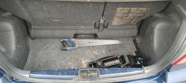 Syndyk sprzeda samochód osobowy TOYOTA YARIS 2002 Gdańsk - zdjęcie 8