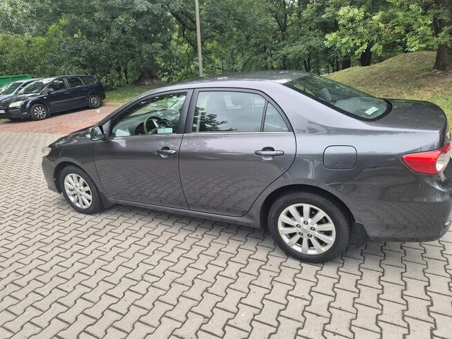 Toyota Corolla 1.6 2011 rok Kraków - zdjęcie 3