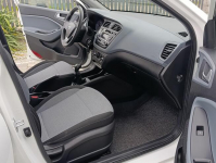 Hyundai i20 benzyna mały przebieg Konarzyce - zdjęcie 3